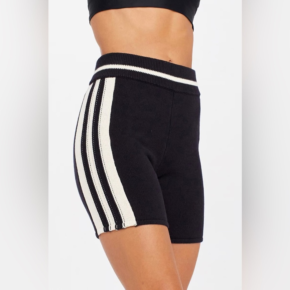 THE UPSIDE NWT SUNMORE KNIT SPIN SHORT SIZE LARGE AND SMALL ACTIVE SPORTY